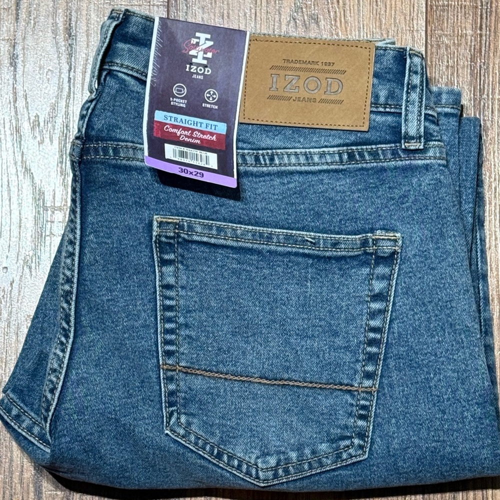 IZOD Jeans, Men’s 30x29 Straight Fit Comfort Stretch Denim Color Blue.